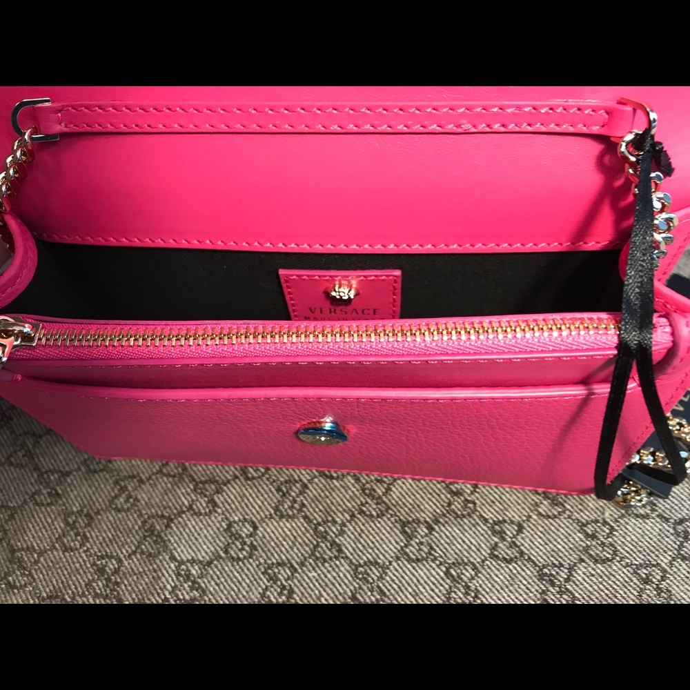 SOLD!!! New $950 Versace Pink Palazzo Evening Bag - Picture 4 of 5